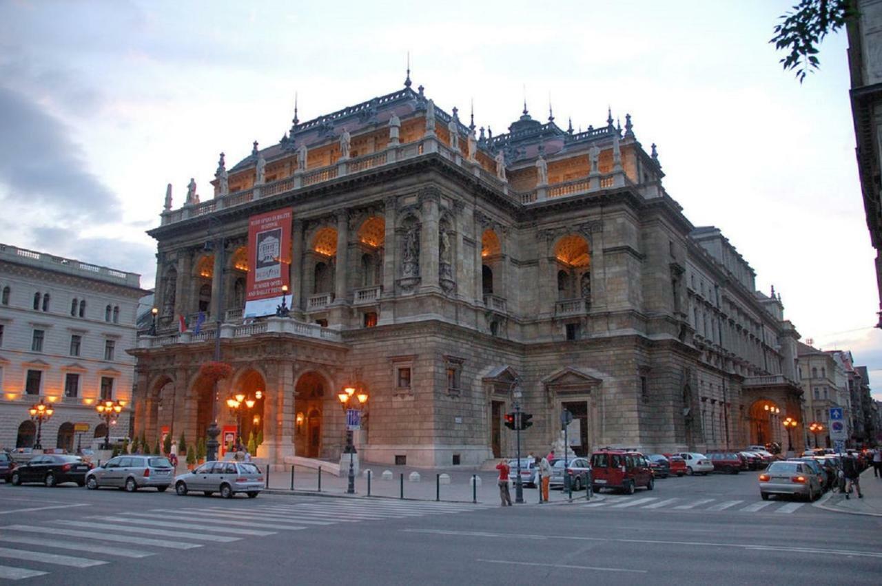 Cheerful And Cozy 2 Bedrooms 2 Bathrooms Apartment With Top Location Budapest Bagian luar foto