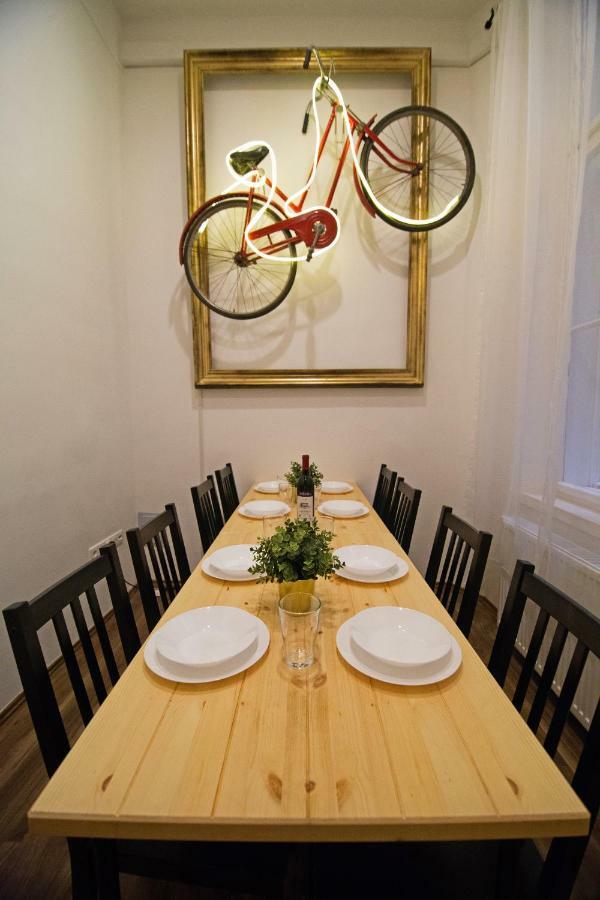 Cheerful And Cozy 2 Bedrooms 2 Bathrooms Apartment With Top Location Budapest Bagian luar foto